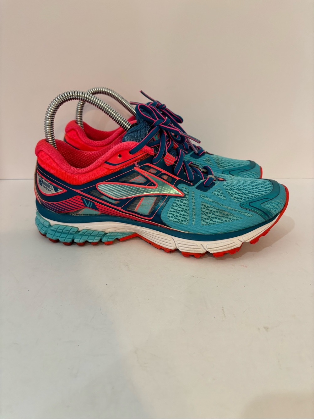 Brooks Ravenna size 8